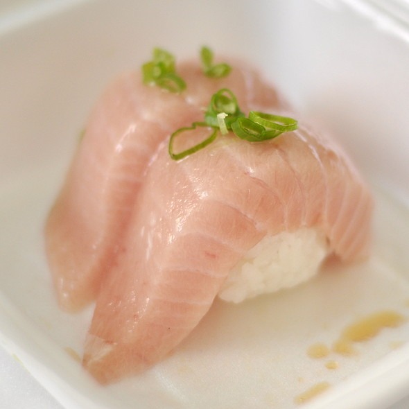F6. BC Tuna Sushi (6 pcs) (New)